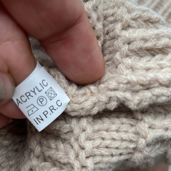 CC Messy Bun Beanie - Picture 6 of 7